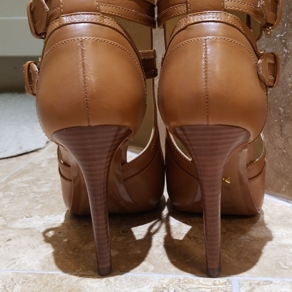 Michael Kors booties - Picture 3 of 5
